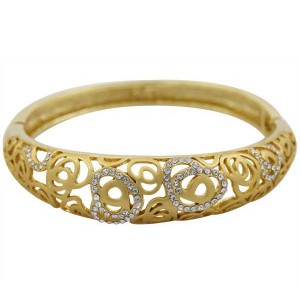 Golden Essentials 22K Gold Plated Heart Maze Design Bangle Bracelet